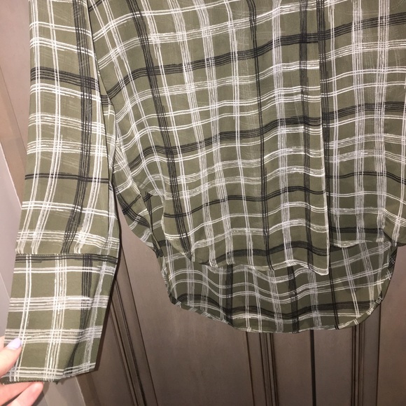Lightweight Green Plaid Top by Banana Republic that’s sheer - Picture 5 of 7